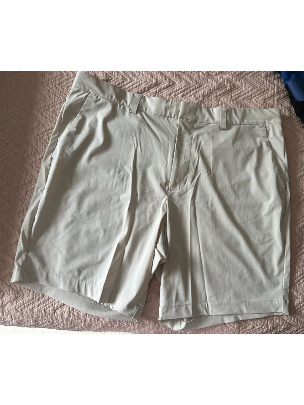 Men's G/Fore beige golf shorts size 38